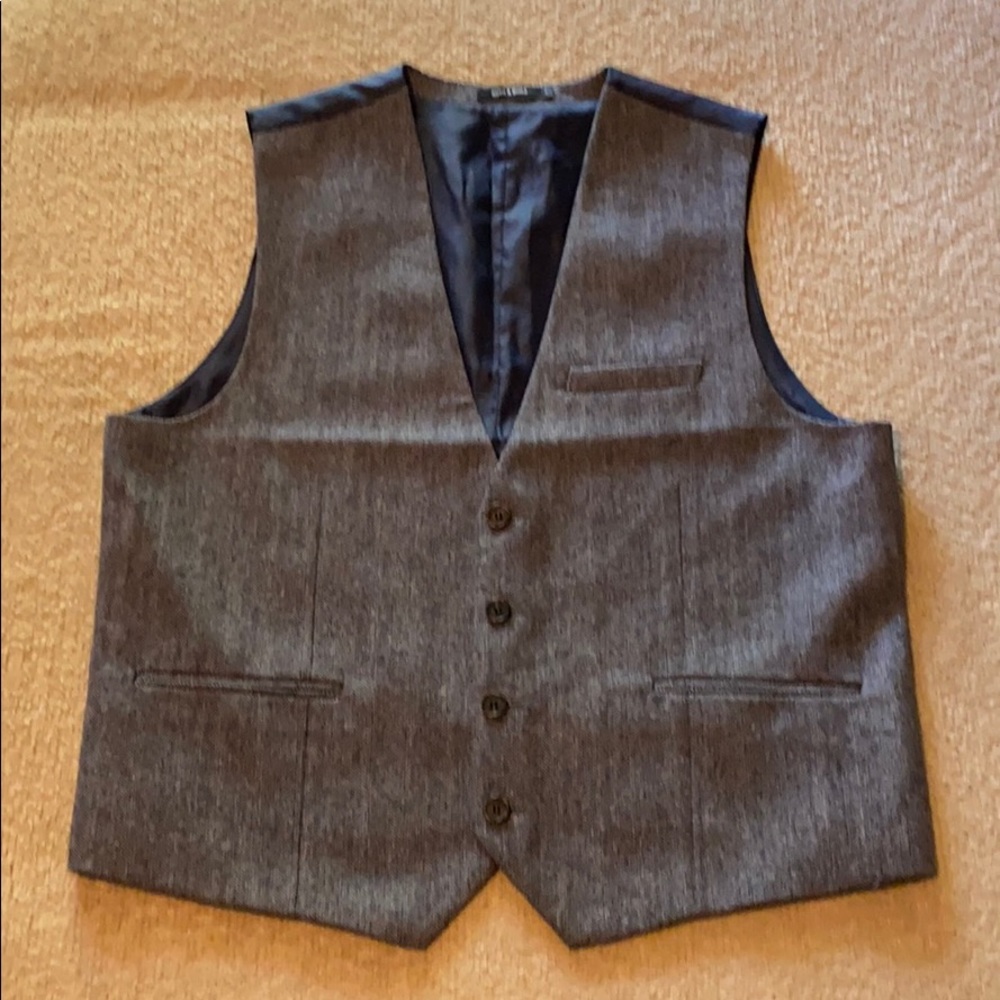 2 vests